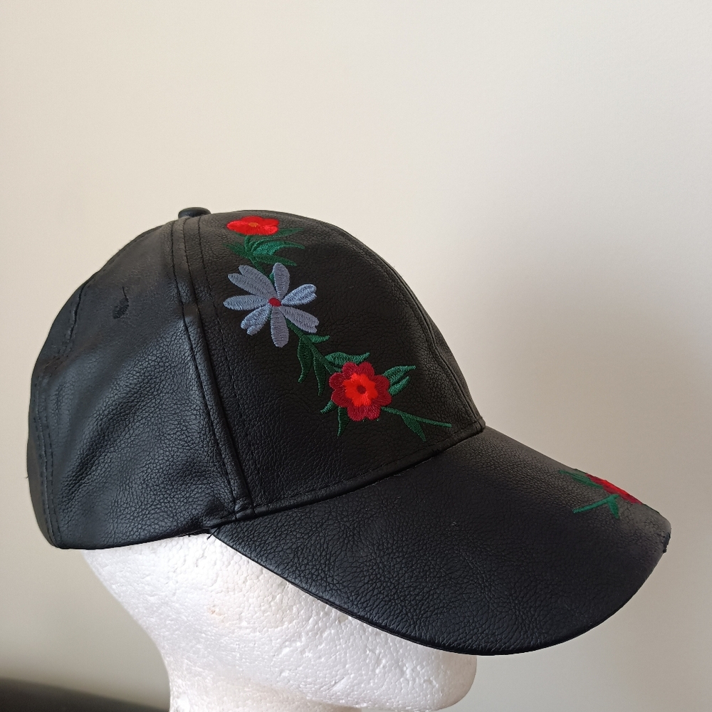NWOT Vegan Leather Baseball Cap Floral Embroidery Hat OS Black - Picture 8 of 16